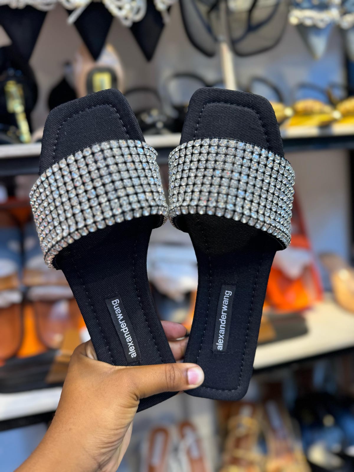 BLACK SILVER-VAMP SANDALS